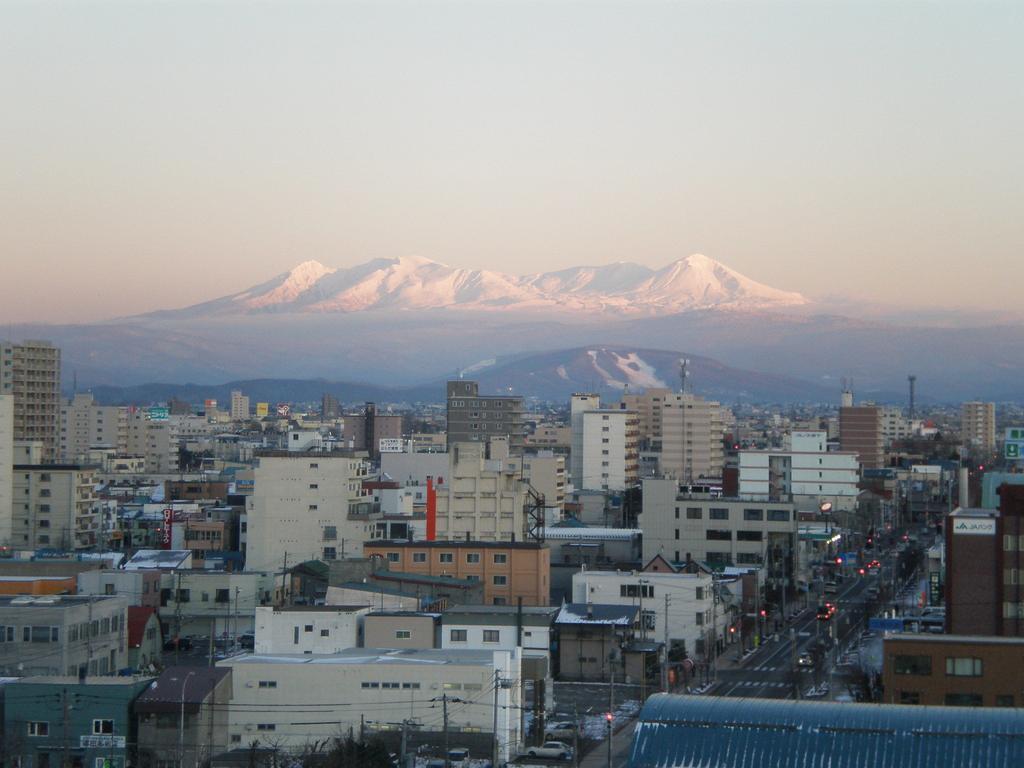 Toyoko Inn Hokkaido Asahikawa Eki Higashi Guchi Exterior foto