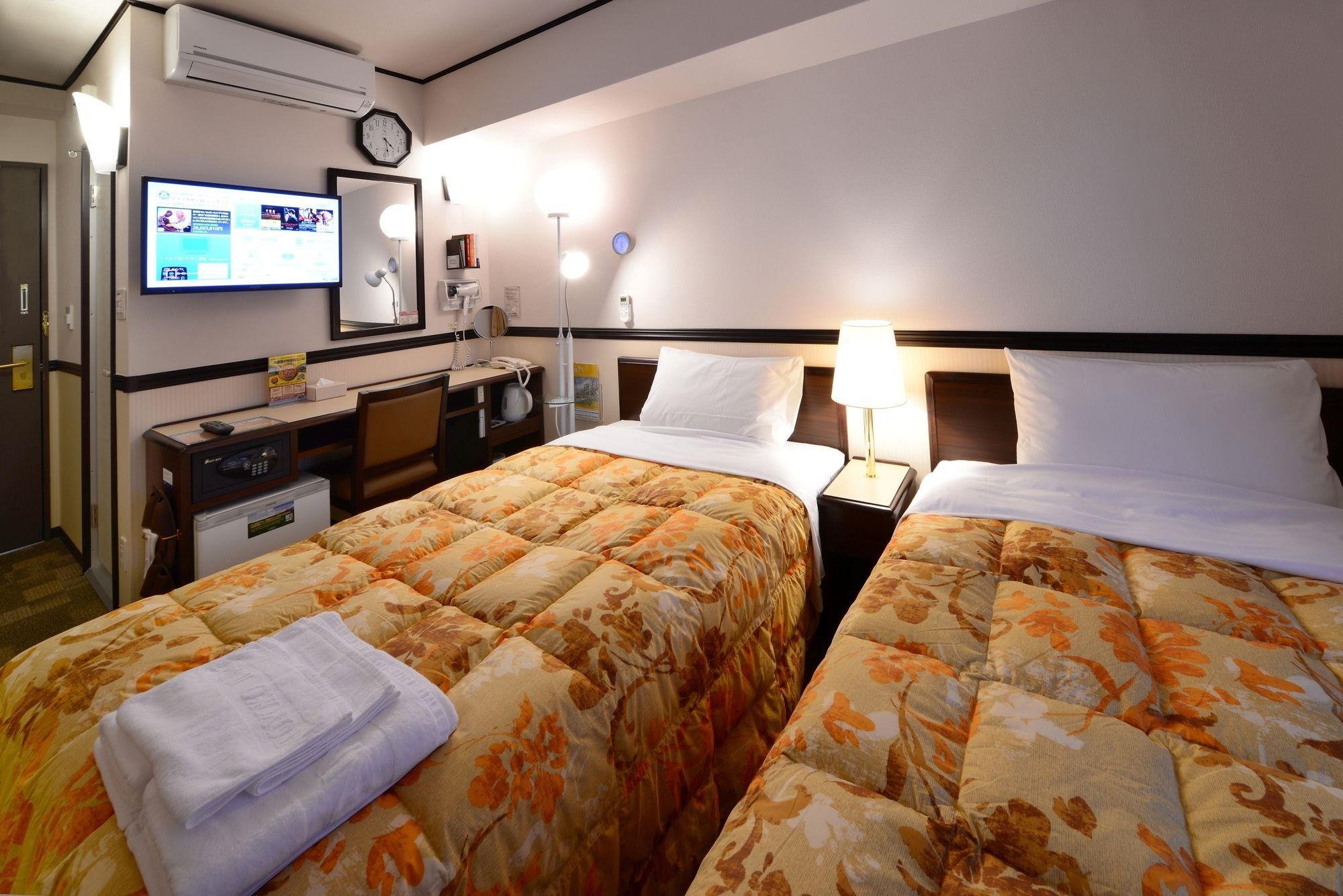 Toyoko Inn Hokkaido Asahikawa Eki Higashi Guchi Exterior foto